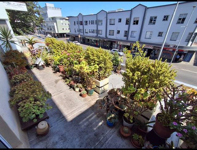 3 BEDROOM APARTMENT FOR SALE IN SEA POINT